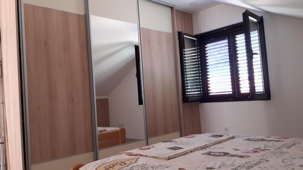 Apartment Valentina Котор Екстер'єр фото